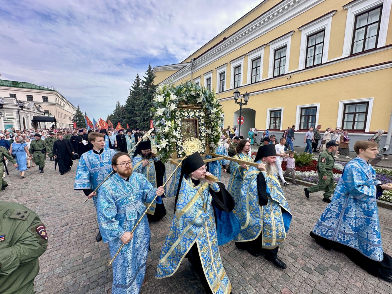 В столице Татарстана состоялся традиционный крестный ход с Казанской иконой Божией Матери