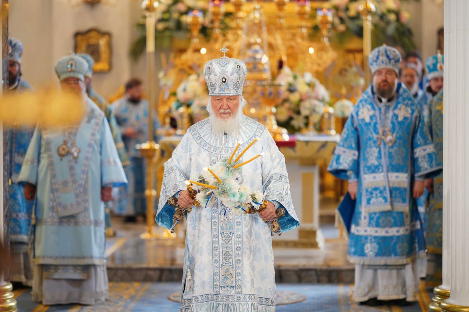 Святейший Патриарх Кирилл совершил Литургию в Казанском соборе города Казани