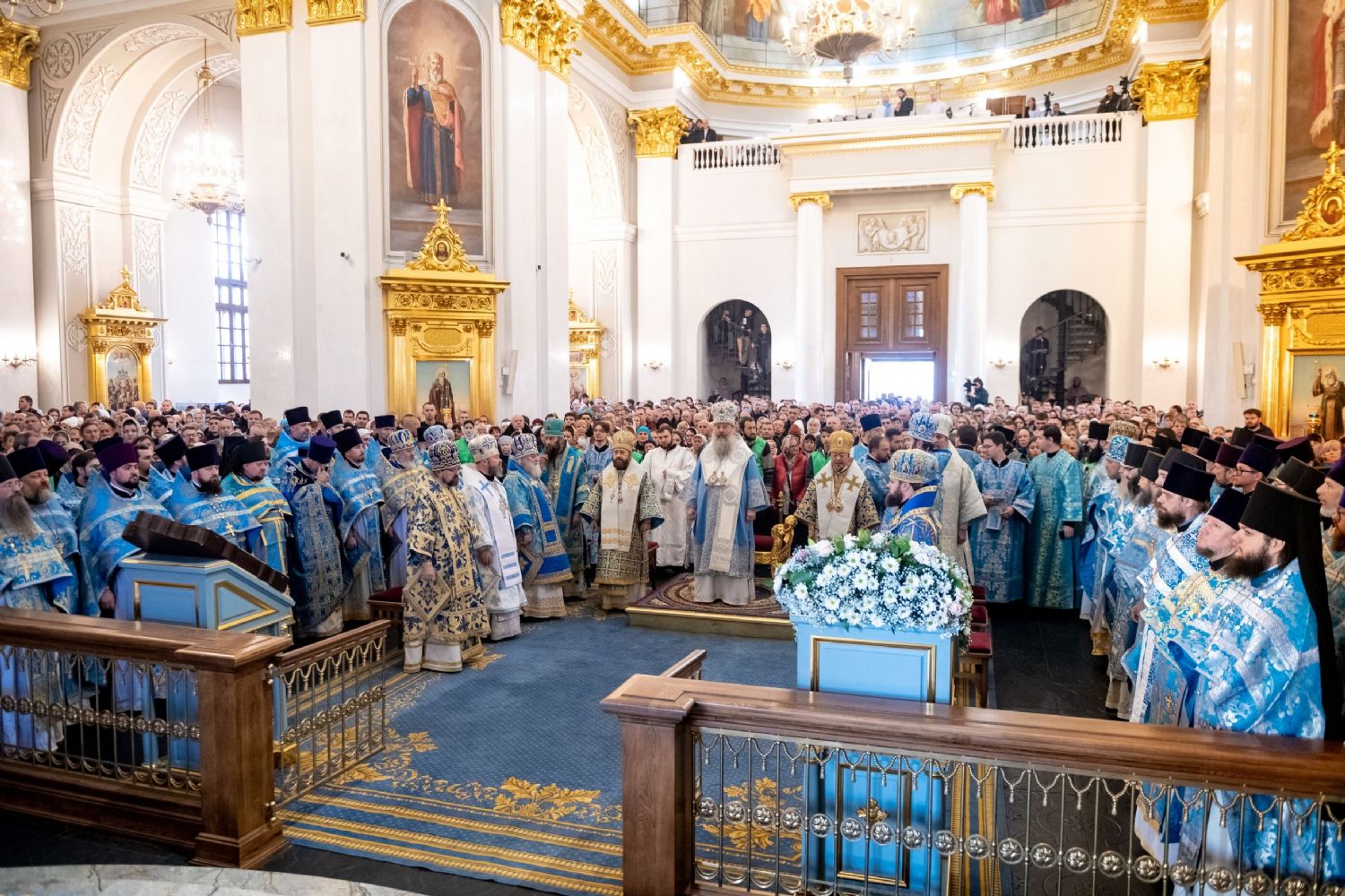 В праздник Казанской иконы Пресвятой Богородицы в столице Татарстана прошли церковные торжества